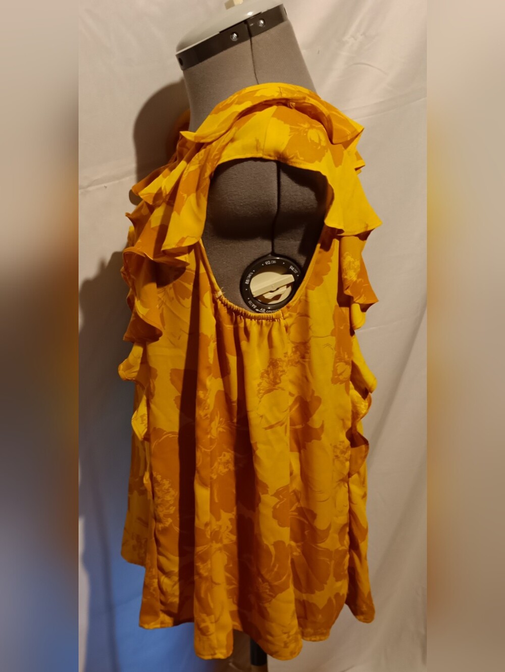 🥬Worthington Women's Gold Yellow Floral Ruffle Blouse – Size Large - Picture 5 of 11